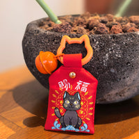 【Meowlly】Momo Vigil Omamori (Talisman)
