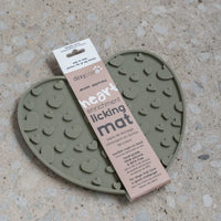 【DexyPaws】Green Heart Shaped Enrichment Lick Mat