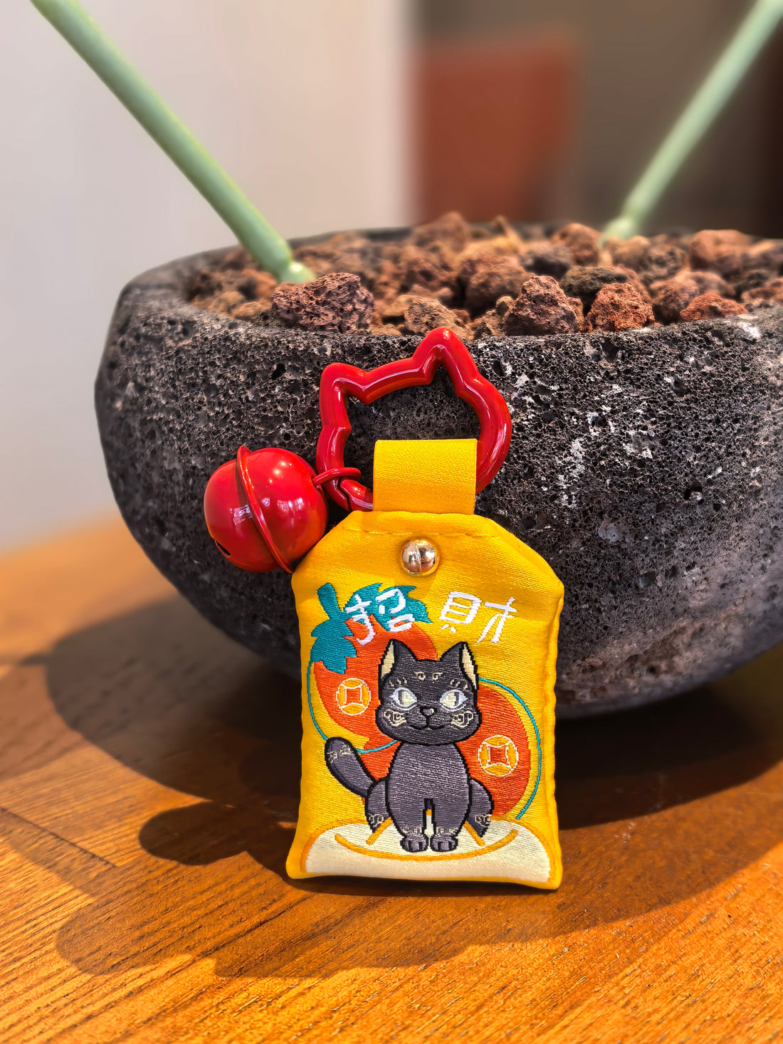 【Meowlly】Momo Vigil Omamori (Talisman)
