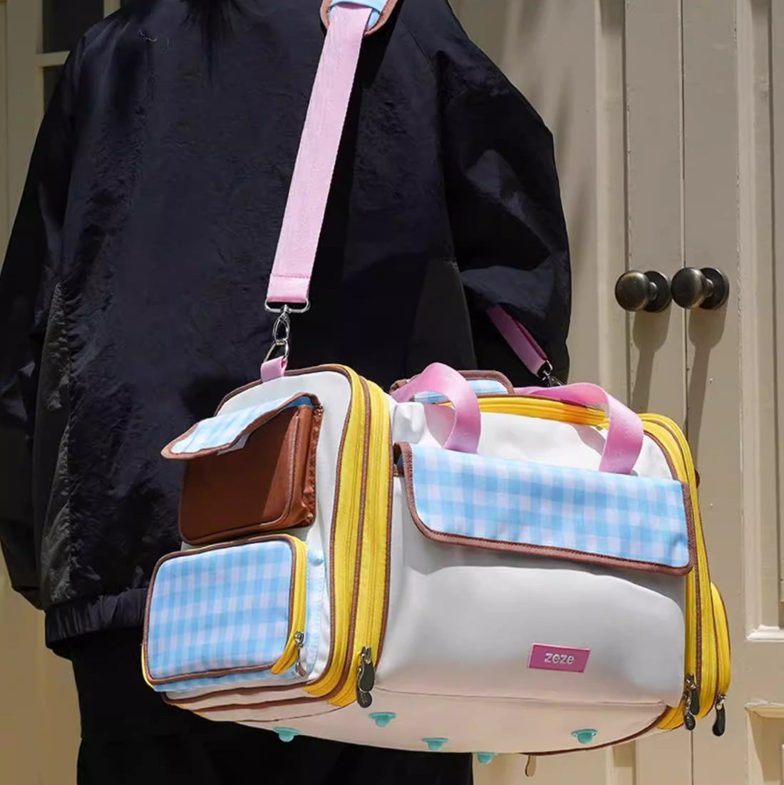 【ZEZE】Expandable All-Season Pet Travel Carrier